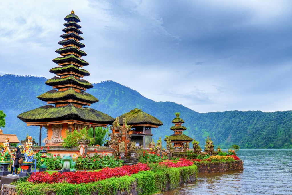 Ulun Danu Beratan lake temple, Bali